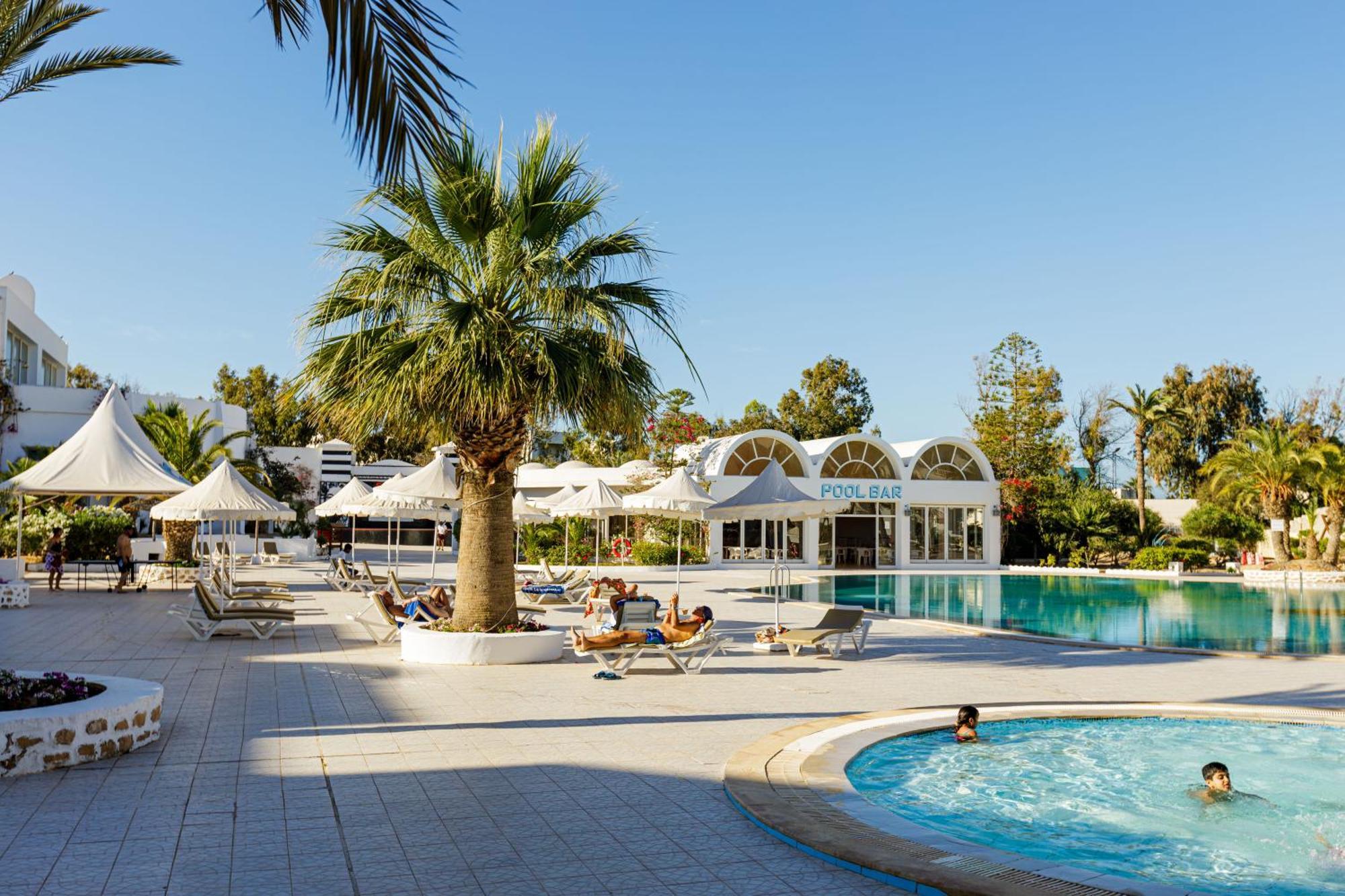 فندق Iris & Thalasso 4*