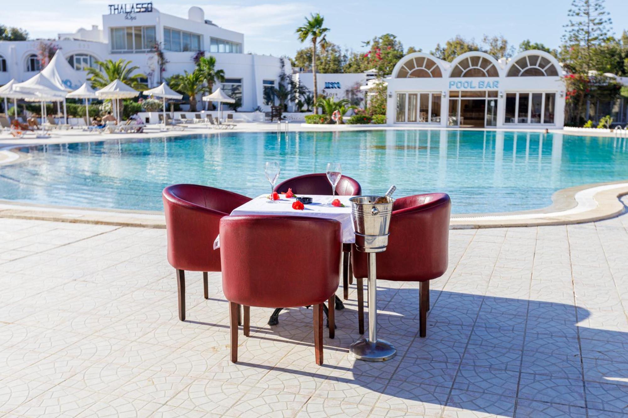 Iris & Thalasso فندق مزرايا